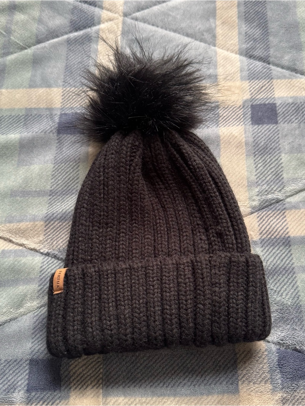 Black Knit Pom Beanie Hat - Women